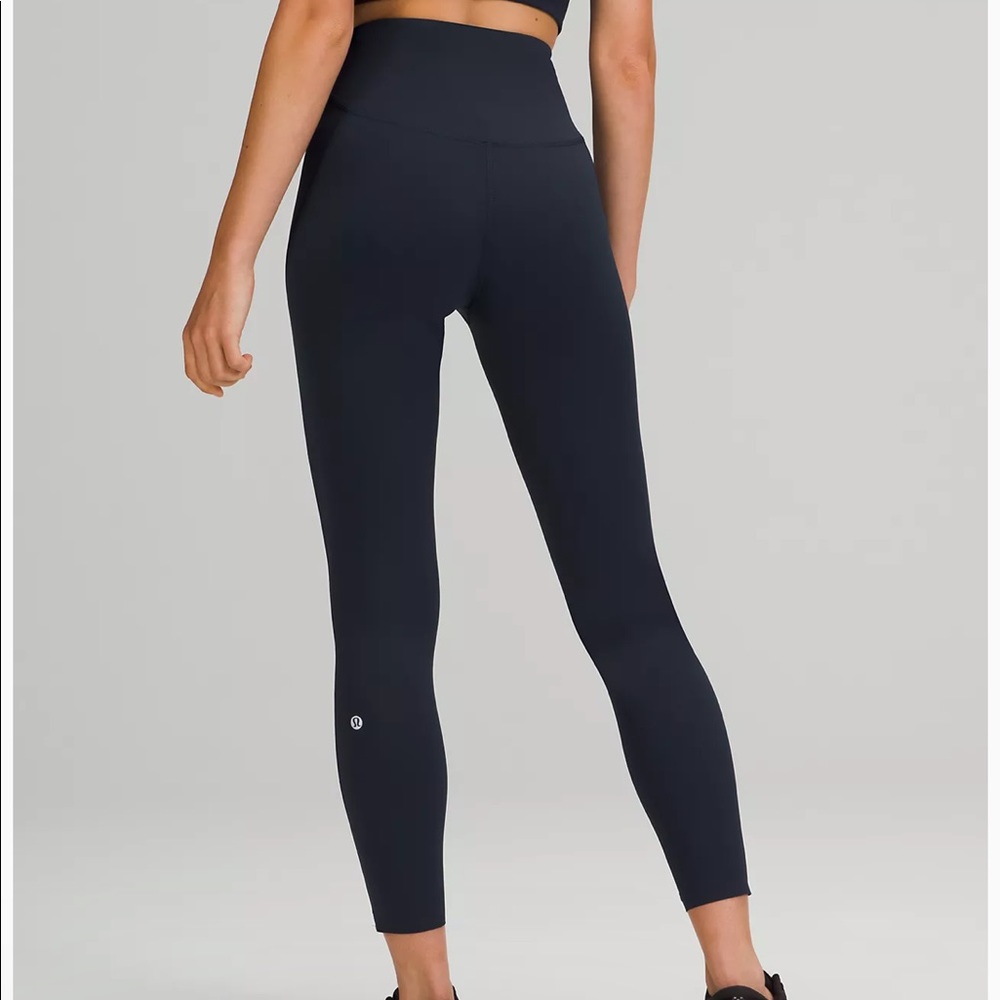 Lululemon high-rise 25” pant